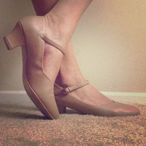 So Danca CH50 1 1/2" Character Shoe