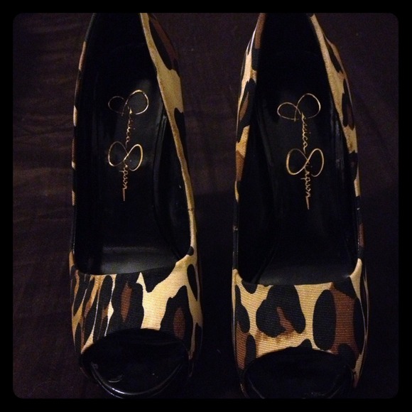 Price ✂Leopard Jessica Simpson heels
