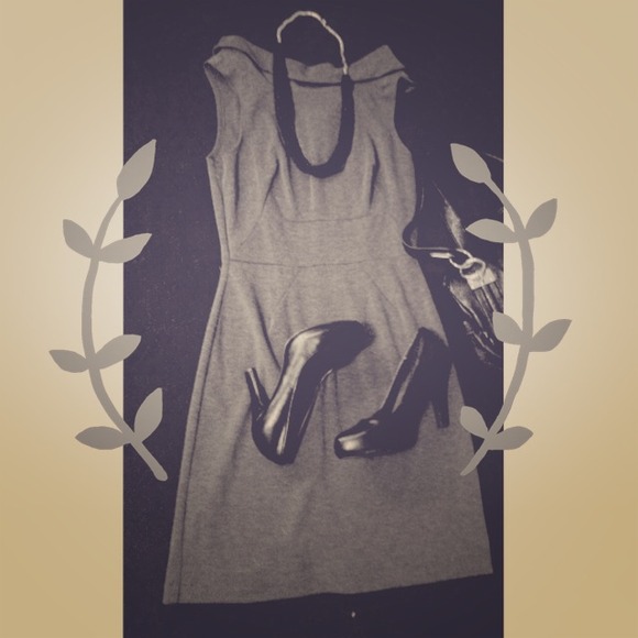 🚫SOLD in bundle🚫Gray dress
