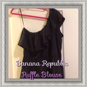 ⚡Flash Sale⚡Banana Republic one shoulder  blouse