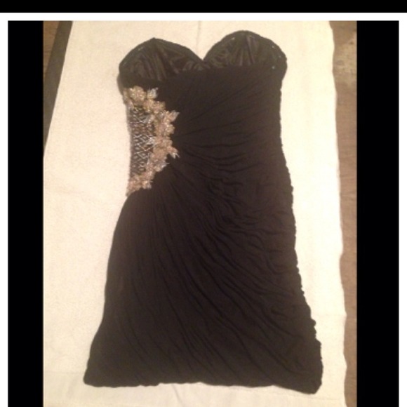 Dress - Picture 2 of 4