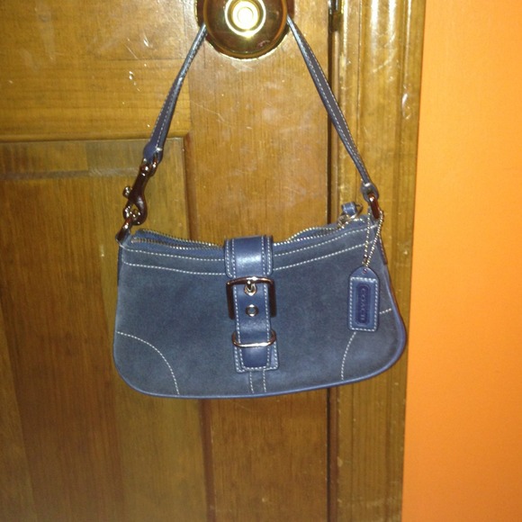 Barely ever used coach purse!!!