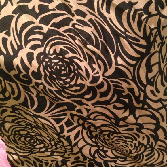 💥Reduced again!💥Lovely Black & Tan fringed scarf - Picture 3 of 4