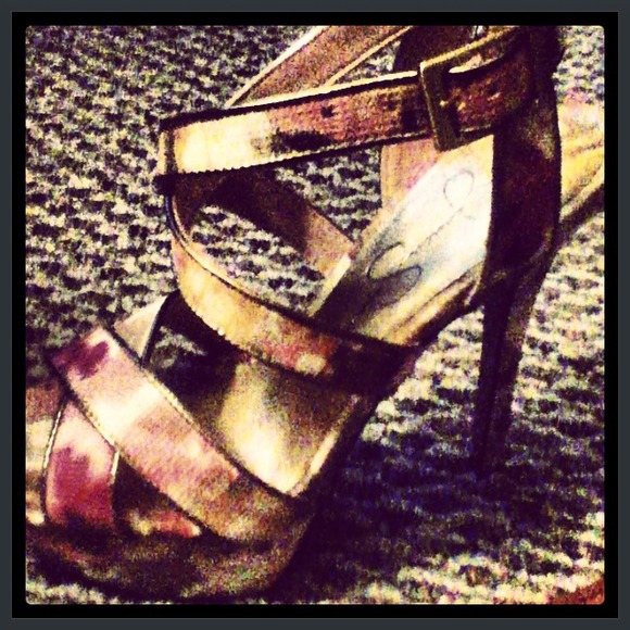 Jessica Simpson heels