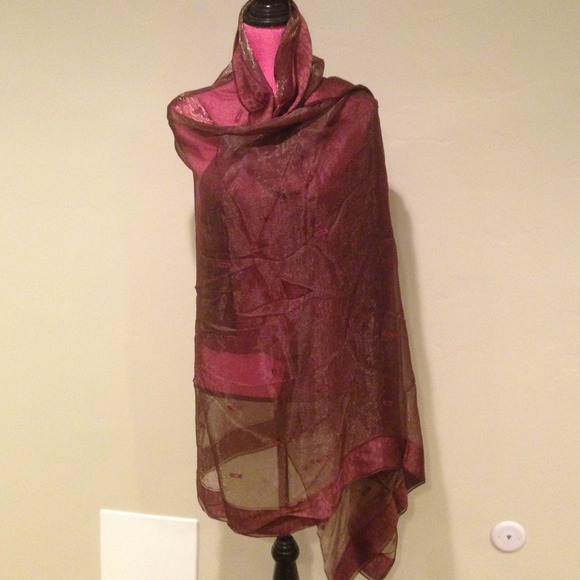 💥Reduced!💥Beautiful wrap - Picture 2 of 4