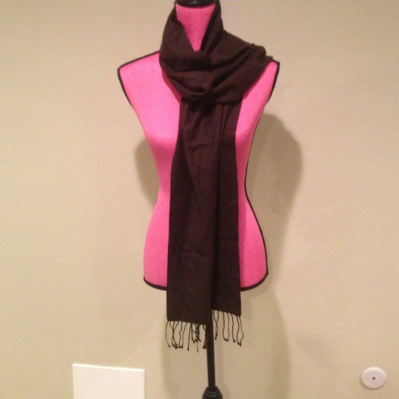 💥Reduced again!💥Chocolate brown cashmere scarf - Picture 2 of 4