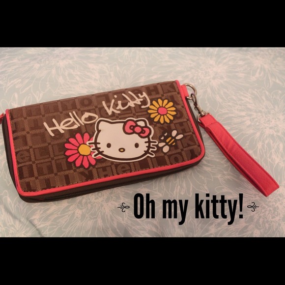 🚫Sold🚫Hello kitty wristlet