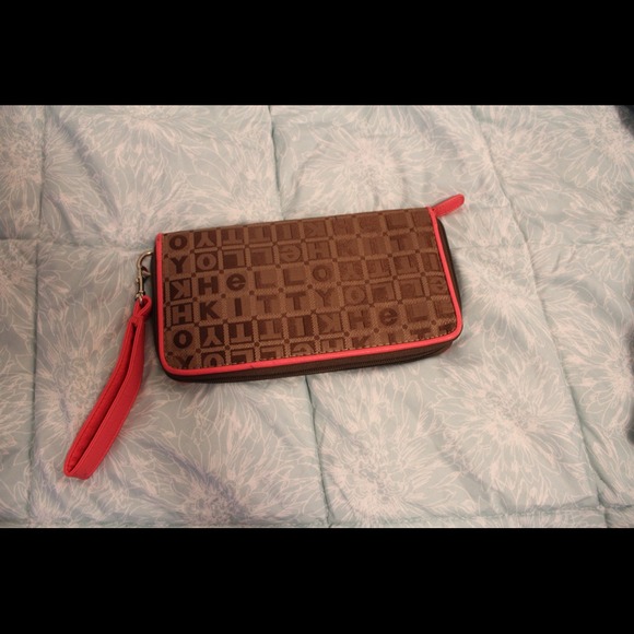 🚫Sold🚫Hello kitty wristlet - Picture 3 of 3