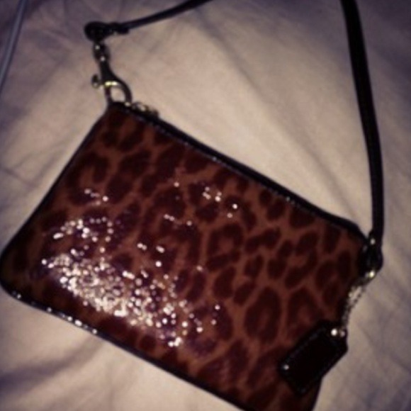 AUTHENTIC COACH LEATHER LEOPARD WALLET:) - Picture 3 of 4