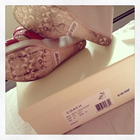 COACH OPEN TOED TULIP SUMMER WEDGES!:) - Picture 3 of 3