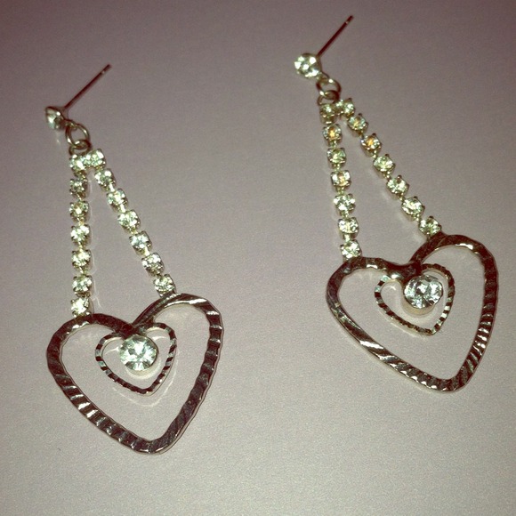 Heart dangle earrings