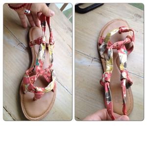 Floral Sandals REDUCED❗❗