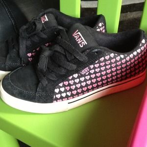 ❌TRADED❌For ZUNIKYUBI Only! Vans Black w/ Pink 💕