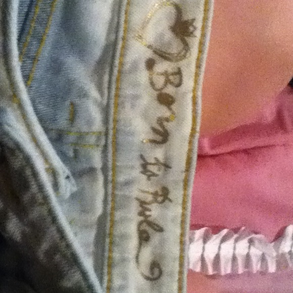 Shorts - Picture 3 of 3