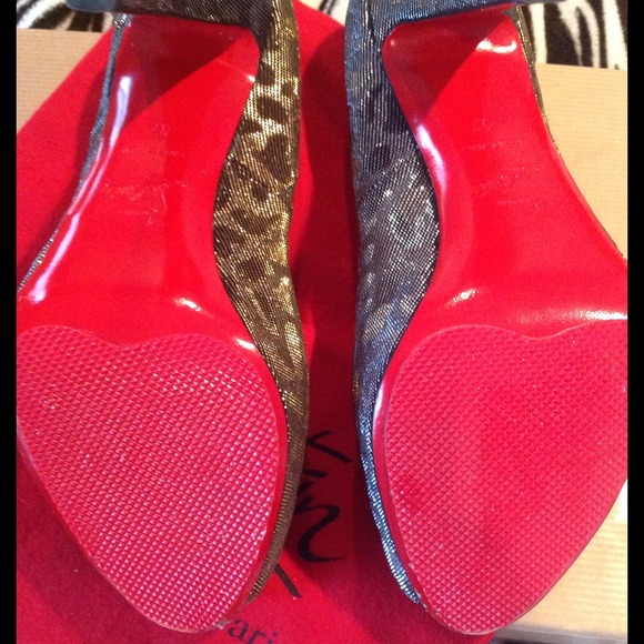 🌟AUTHENTIC🌟 Very Prive 120 Lame Loubouton - Picture 2 of 5