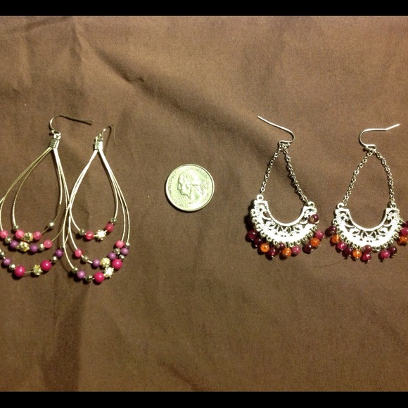 2 pair of silver and pink hue earrings