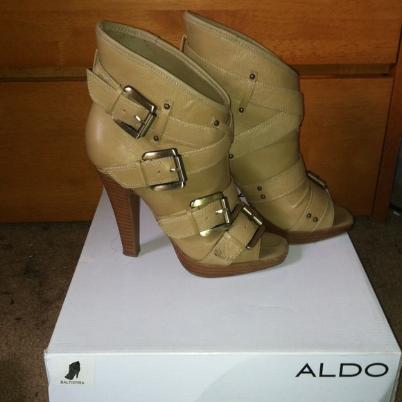 Aldo buckle heels