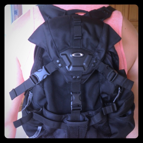 Oakley Backpack 🔴RESERVED🔴