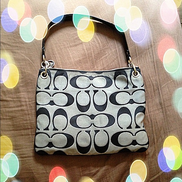 🎉 SOLD!! 🎉 Coach Poppy Bag - Picture 2 of 4