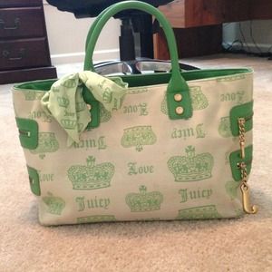 🎀Juicy Couture 🎀Green Handbag