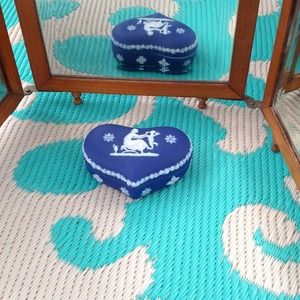 Vintage Wedgwood trinket box