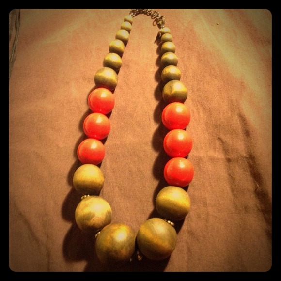Wooden bead necklace, brown and red