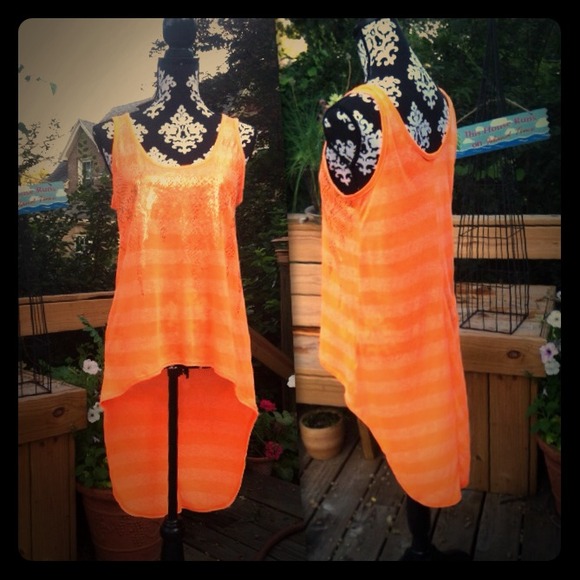 🕖❌SOLD TO @lucylou002 🐠HI-LOW TANK TOP❌