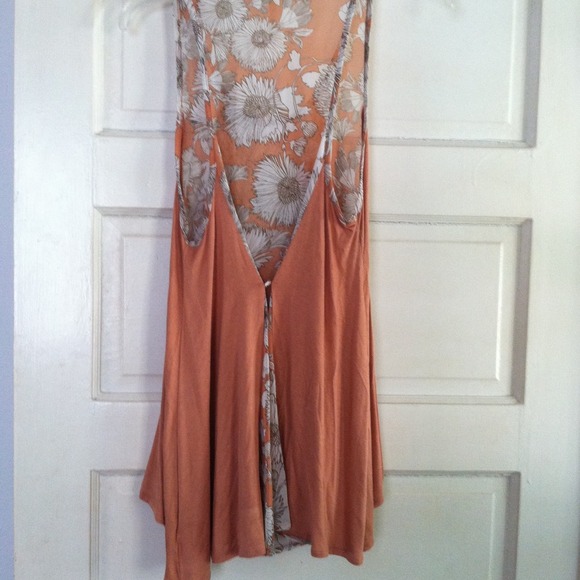 Top - Picture 2 of 3