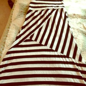 New black and white multi stripe skirt!