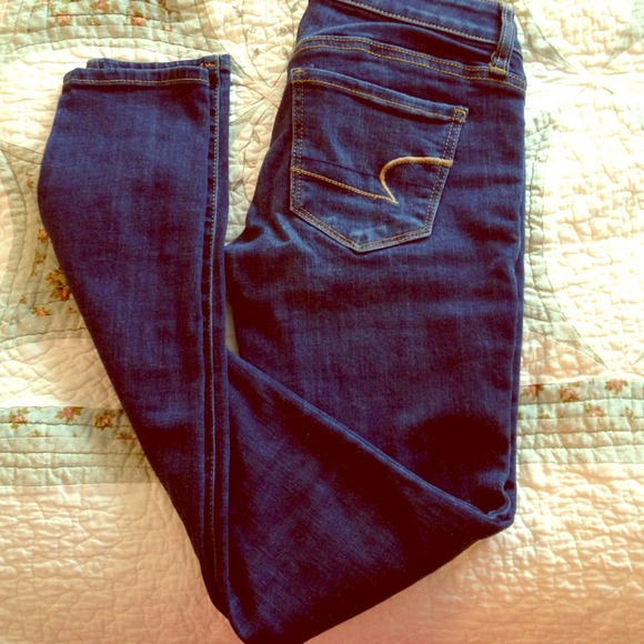 Cute faded jeans! Barely worn