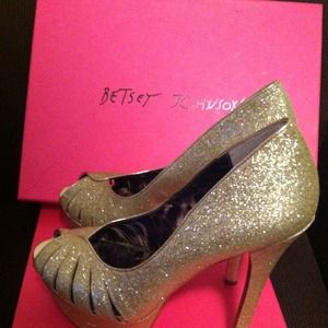 Heels with Golden tone.