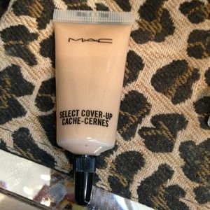 MAC NW25 select cover-up concealer