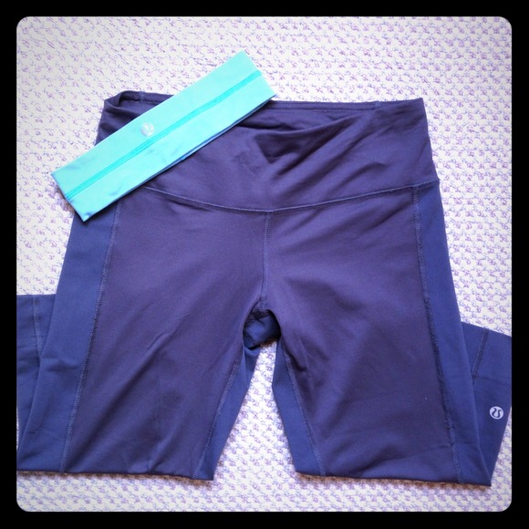 lululemon athletica Pants - Lulu lemon cropped work out pant size 4