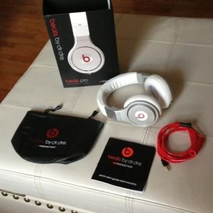 ✋Reserve✋ Beats inspired