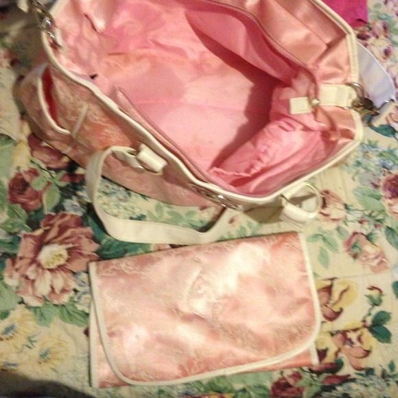 *SOLD* Pink baby phat diaper bag to evelin - Picture 2 of 4