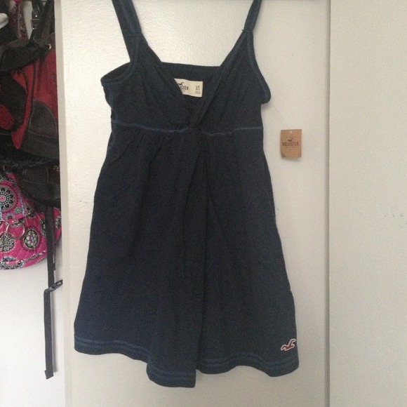 ✋SOLD✋BrandNew Hollister Navy Top! XS