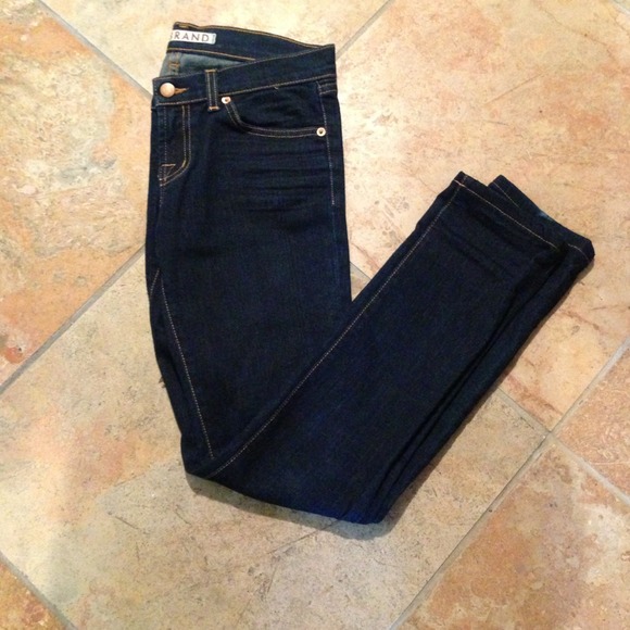 J BRAND skinny jeans - Picture 2 of 3