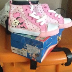Minnie shoes size10