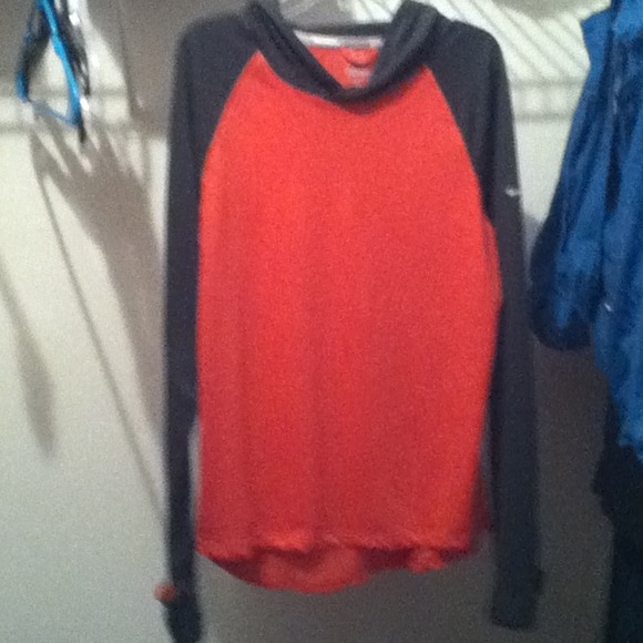 Long sleeve running top