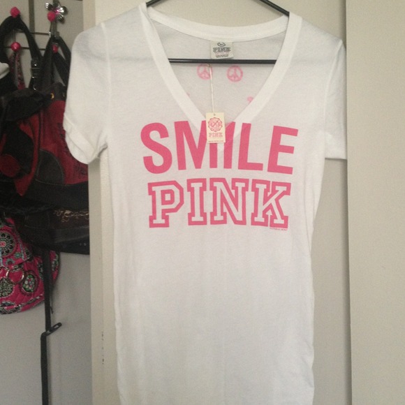 ✋SOLD IN BUNDLE✋BrandNew VS PINK Tee! XS