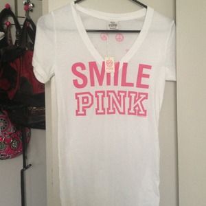 ✋SOLD IN BUNDLE✋BrandNew VS PINK Tee! XS
