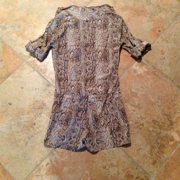 BCBG maxazria snake print mini dress - Picture 3 of 4