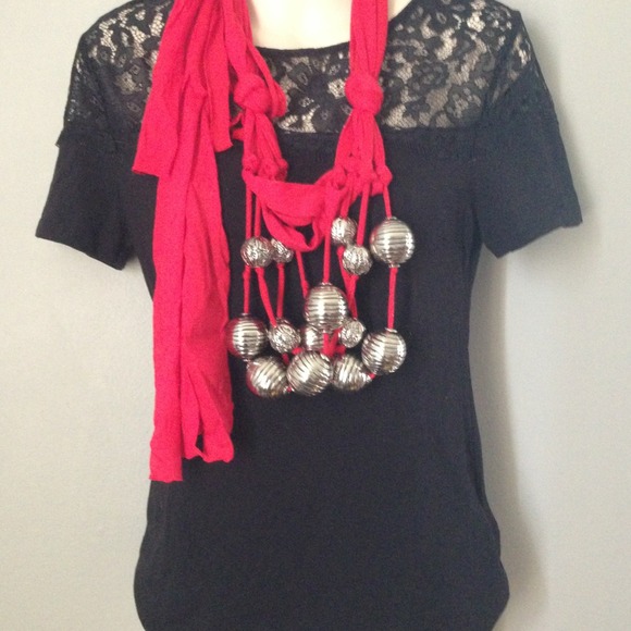 New without tags, Amrita Singh scarf necklace!