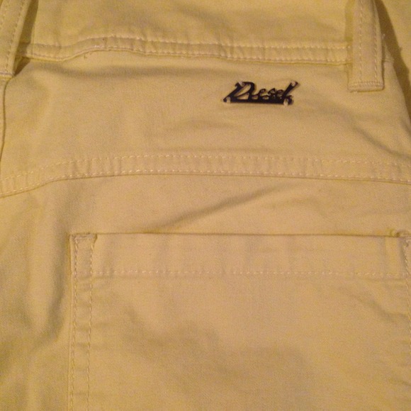 Hot yellow diesel skinnies - Picture 4 of 4