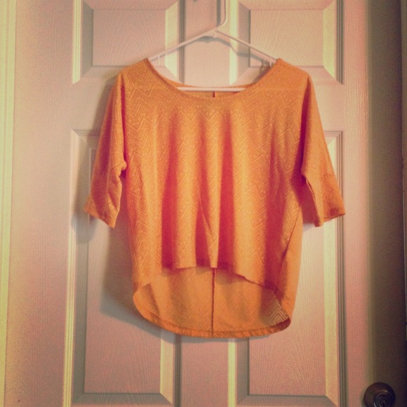 Mustard color crop top.