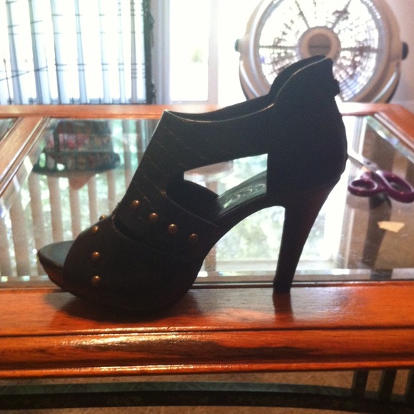 ❤ SOLD TO JENNIFER ❤Studded Black Heels