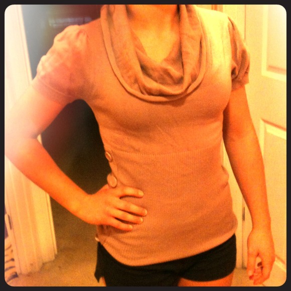 Brown tight top - Picture 1 of 3