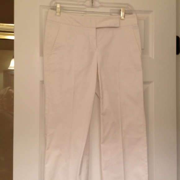 Elie Tahari white capris