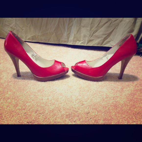 💢SOLD💢 Red Open Toe Pumps