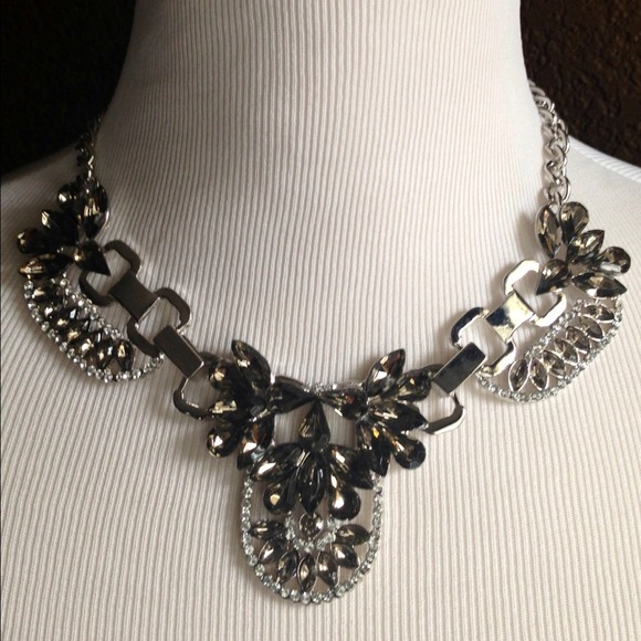 SOLD in bundle... Gems black necklace set